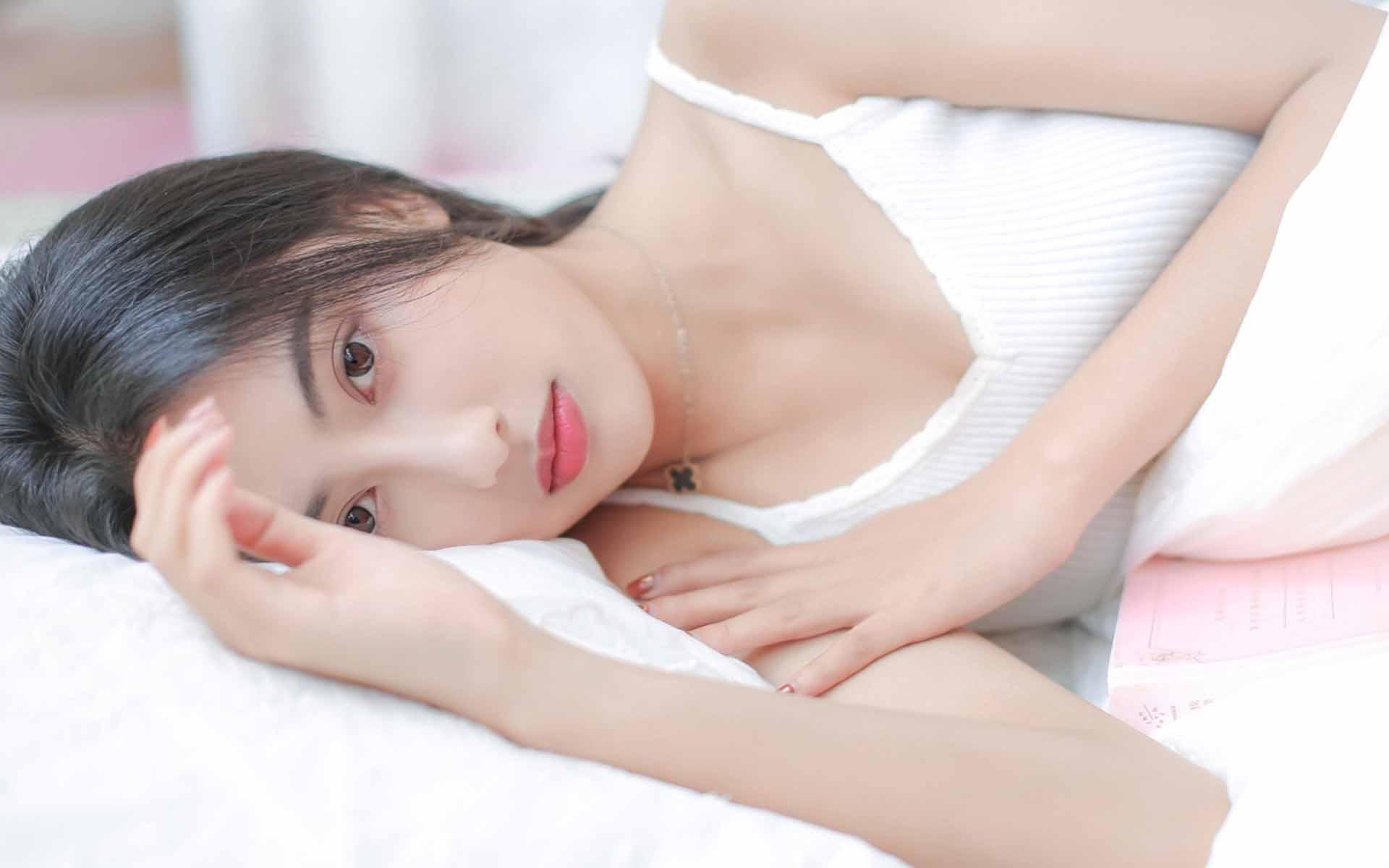 午夜放映室